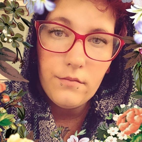 Meet your Posher, Ali - Picture 1 of 1